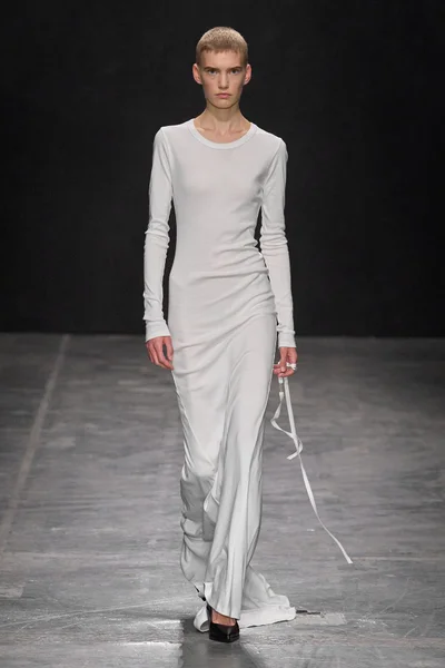 Look 33